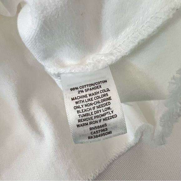 Melrose and Market White Denim Jacket Size Medium Cropped Distressed With Pocket - Picture 12 of 13